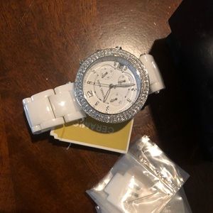 New MK watch with tags